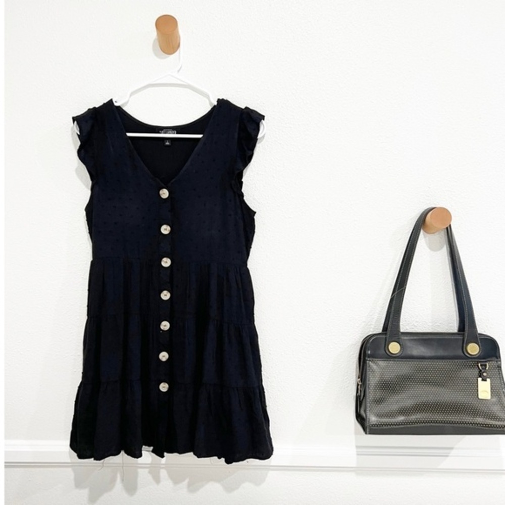 🍃🌟🌸Black babydoll sleeveless dress buttoned front 🌸🍃🌟